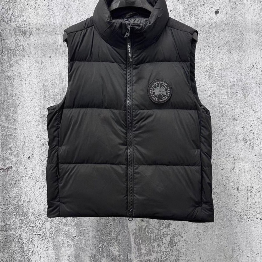 Canada Goose Women's Black Puffer Vest